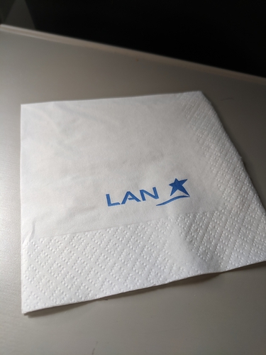Servilleta que todavía dice LAN